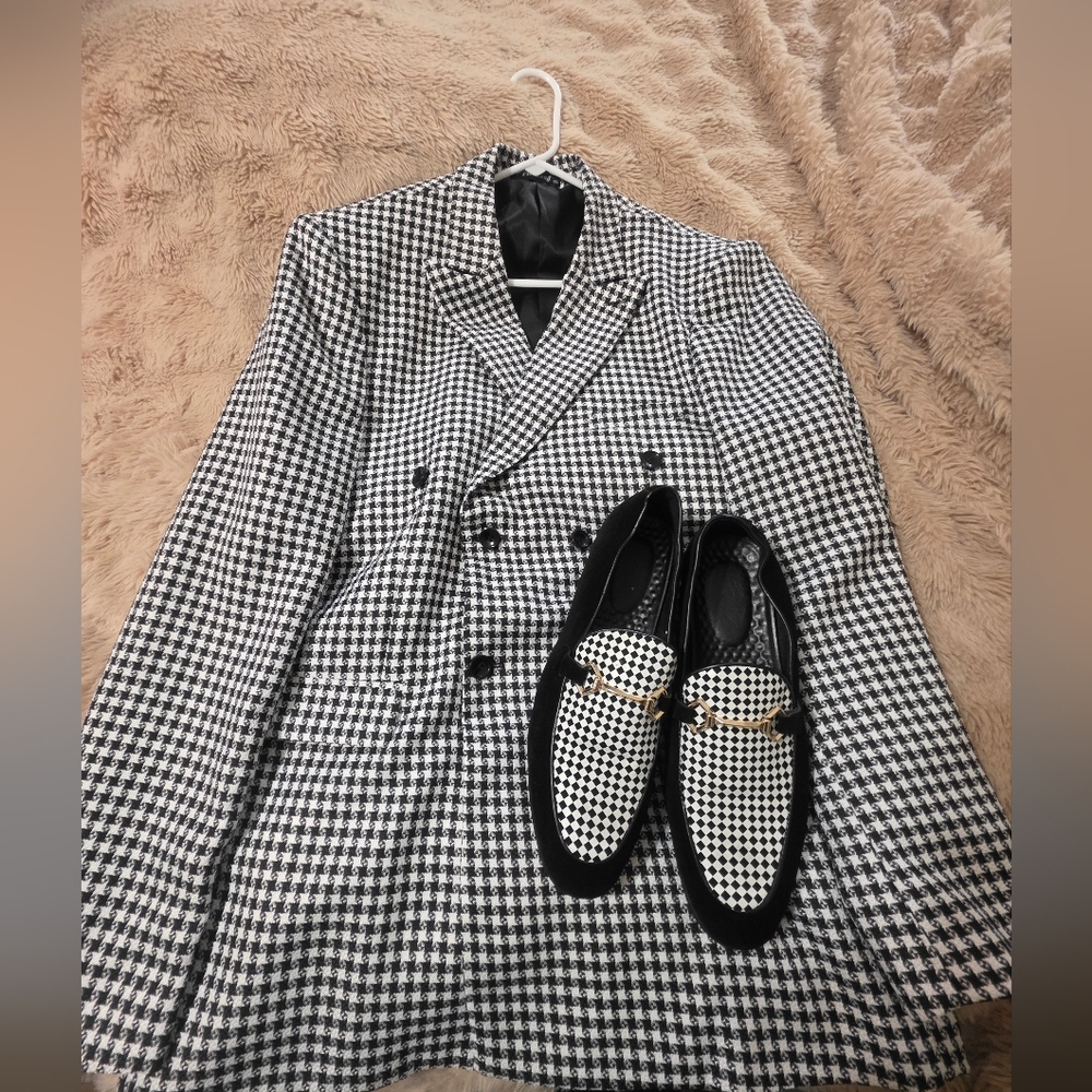 NEW DOUBLE BREASTED JACKET (44) & Luxury Black & White Checkered SHOES SIZE 11